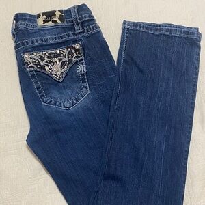 Miss Me Women's Jeans . Like brand new except for a Missing button.